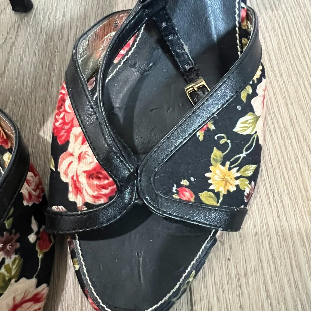 VISS open toe T-strap vintage floral kitten heels - Picture 9 of 14